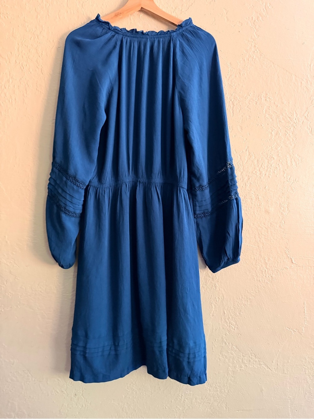 Knox Rose Blue Long Sleeve V-Neck Midi Dress - Picture 5 of 5